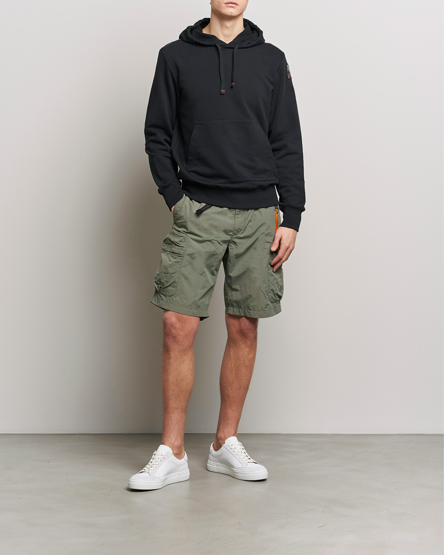 Mies | Shortsit | Parajumpers | Walton Vintage Nylon Shorts Thyme Green