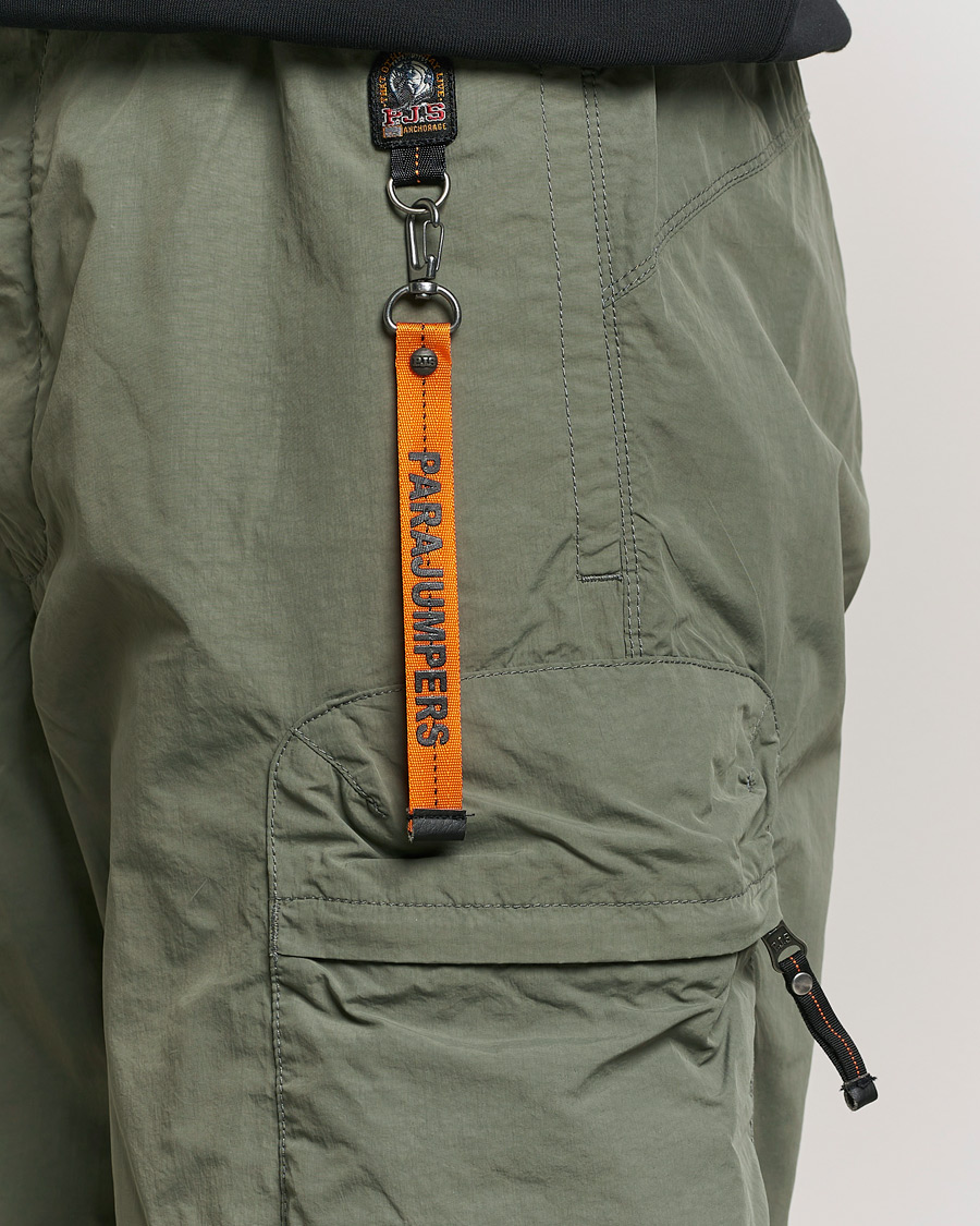 Mies | Shortsit | Parajumpers | Walton Vintage Nylon Shorts Thyme Green