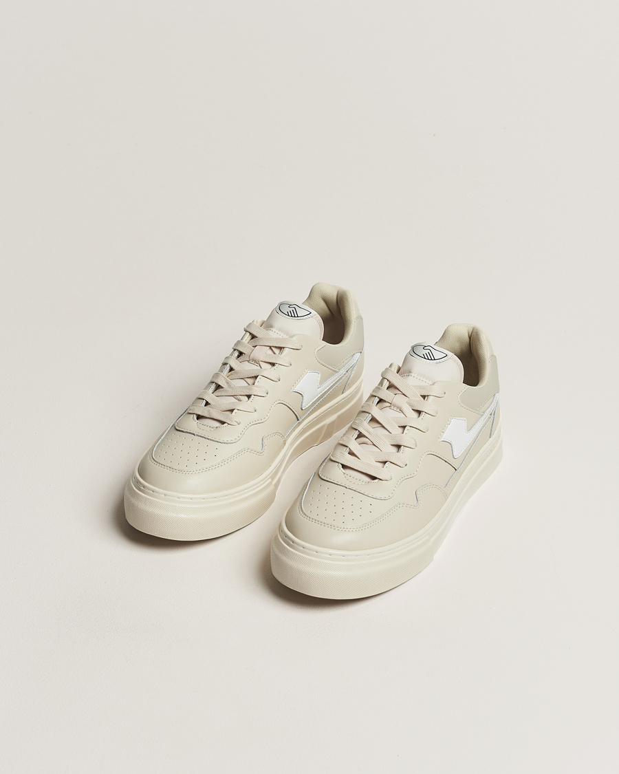 Mies | Stepney Workers Club Pearl S-Strike Leather Sneaker Ecru/White | Stepney Workers Club | Pearl S-Strike Leather Sneaker Ecru/White