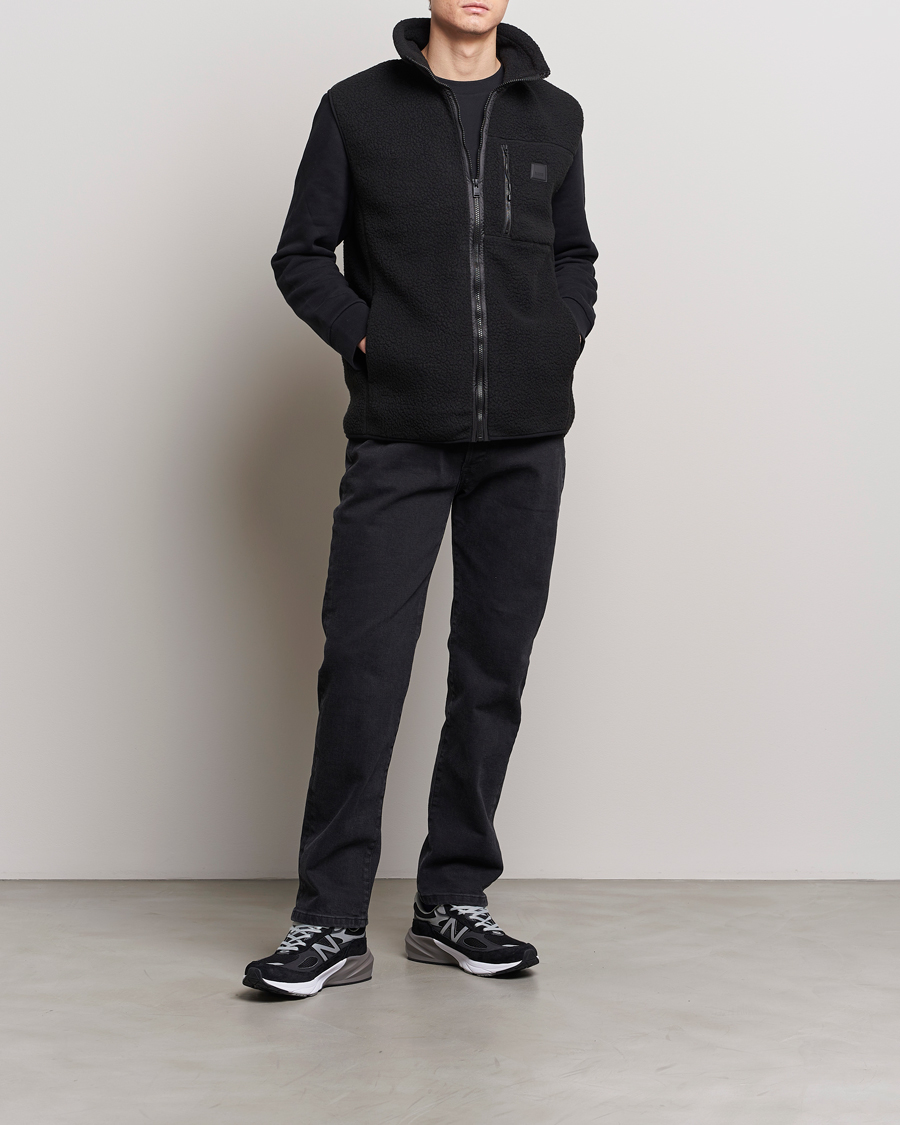 Mies | Puserot | RAINS | Yermo Fleece Vest Black