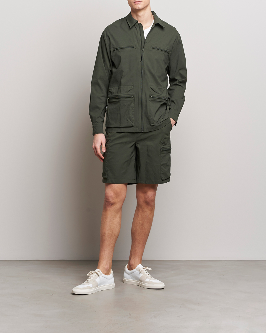 Mies | Shortsit | RAINS | Tomar Ripstop Cargo Shorts Green