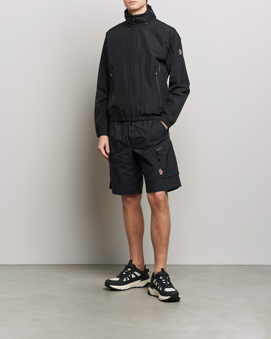 Mies | Shortsit | Moncler Grenoble | Cargo Shorts Black