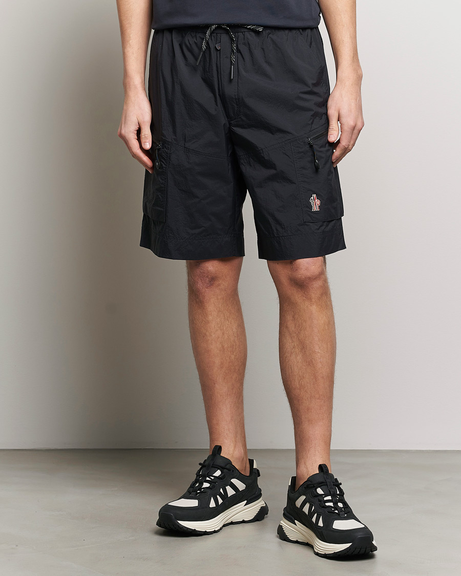 Mies | Shortsit | Moncler Grenoble | Cargo Shorts Black