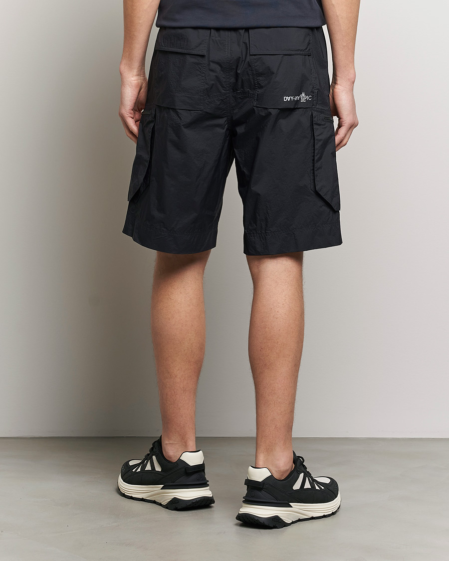 Mies | Shortsit | Moncler Grenoble | Cargo Shorts Black