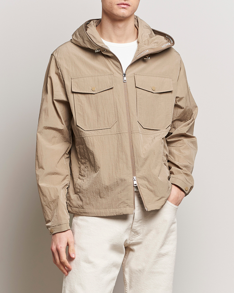 Mies | Nykyaikaiset takit | Moncler | Plessur Hooded Field Jacket Beige