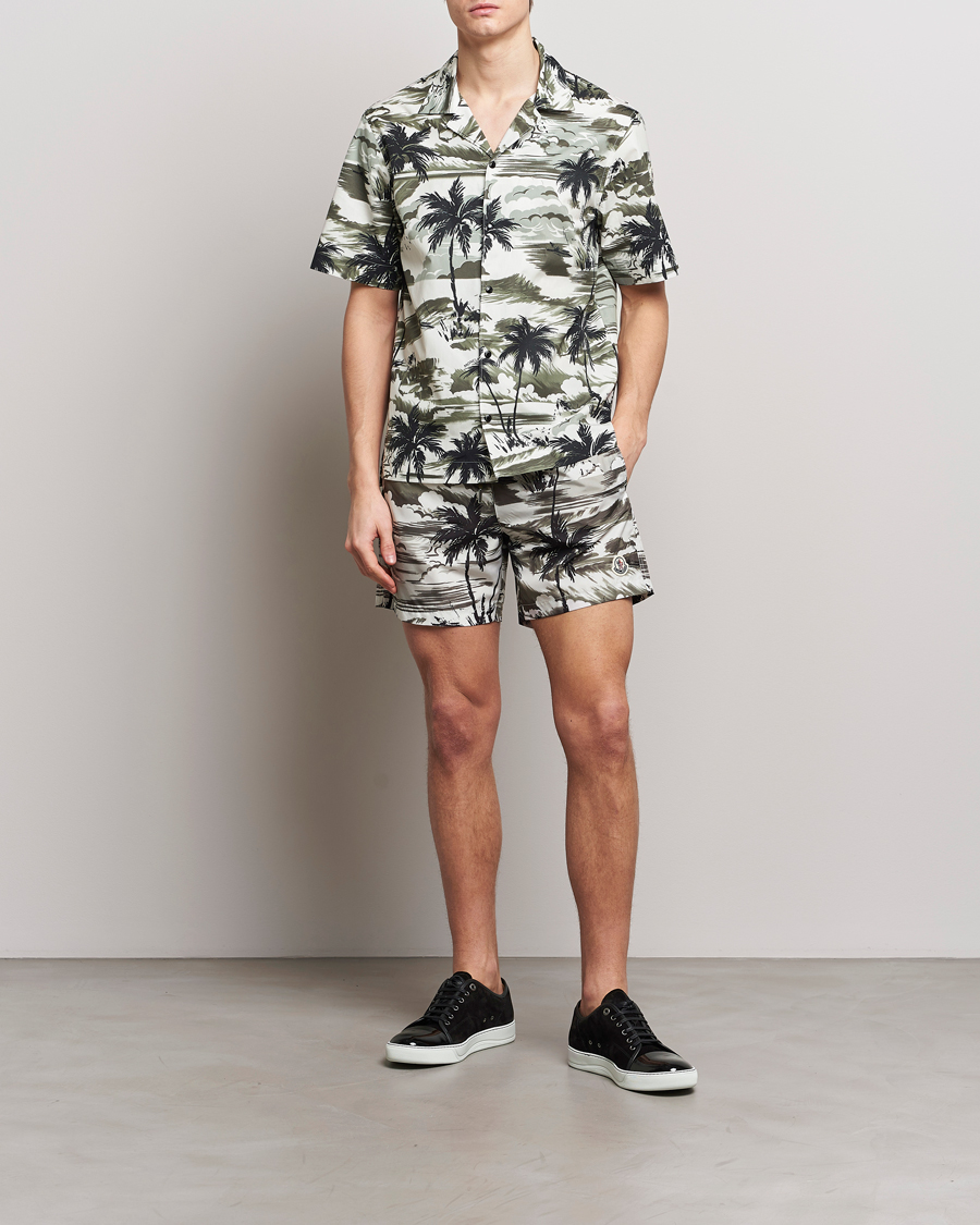 Mies | Uimahousut | Moncler | Palm Printed Swim Shorts White/Olive