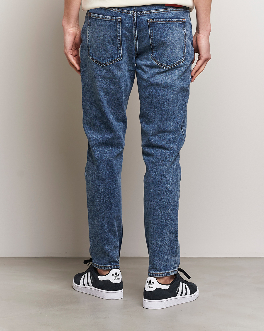 Mies | Farkut | HUGO | 634 Tapered Fit Jeans Bright Blue