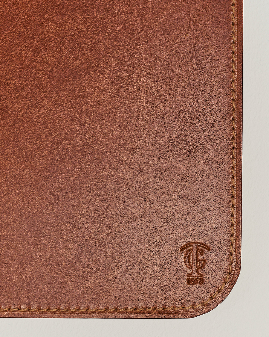 Mies | Kotiin | Tärnsjö Garveri | Leather Desk Mat Light Brown