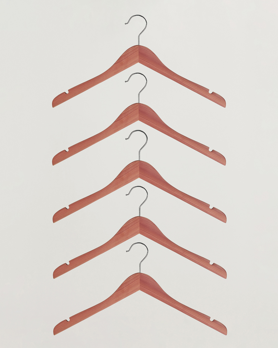 Mies | Vaatehuolto | Care with Carl | 5-Pack Cedar Wood Shirt Hangers