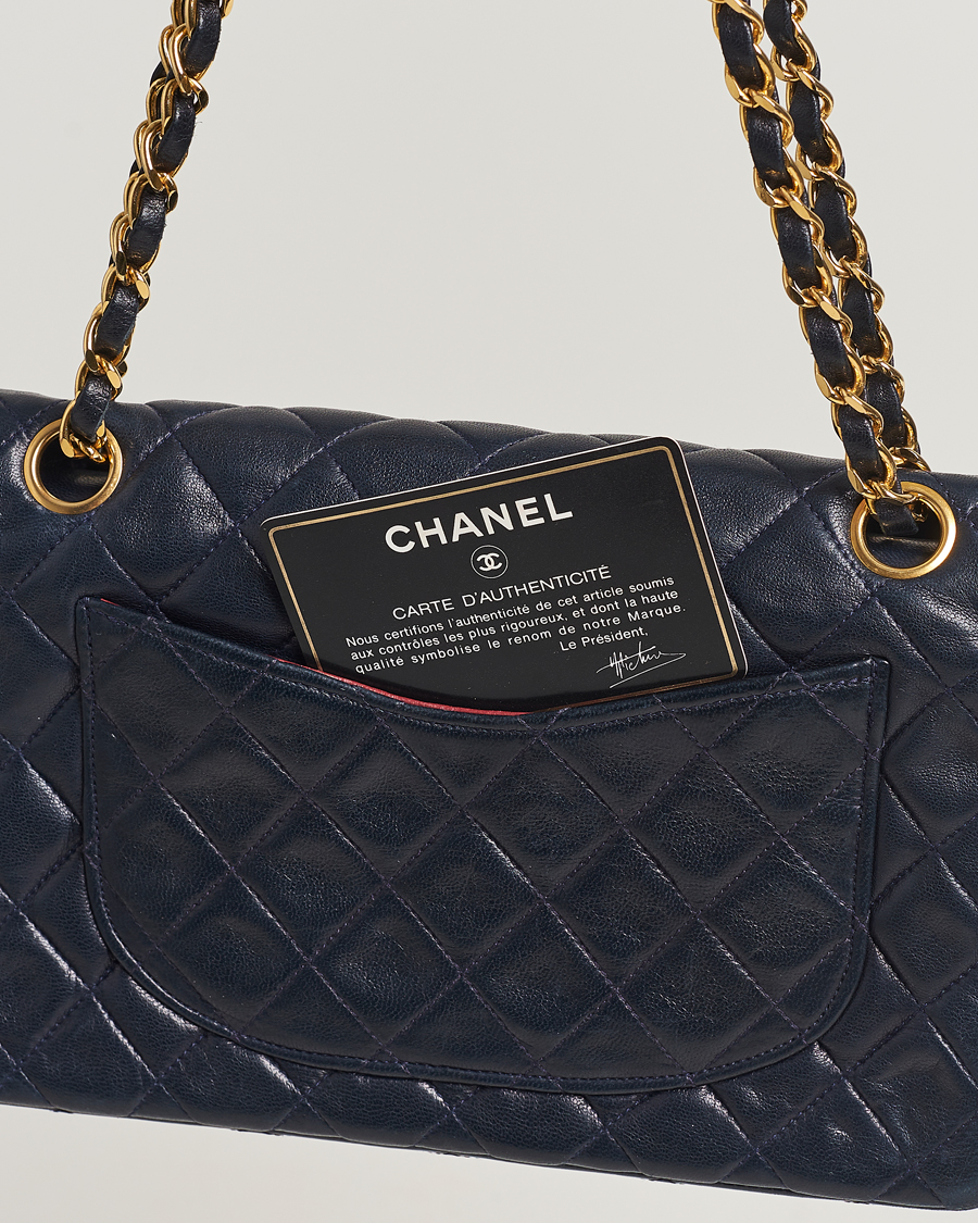 Mies | Chanel Pre-Owned Small Classic Flap Bag Navy | Chanel Pre-Owned | Small Classic Flap Bag Navy