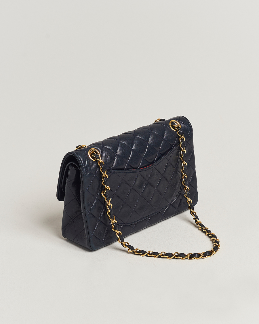 Mies | Chanel Pre-Owned Small Classic Flap Bag Navy | Chanel Pre-Owned | Small Classic Flap Bag Navy