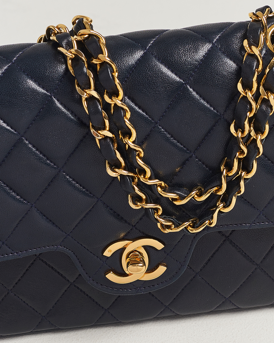 Mies | Chanel Pre-Owned Small Classic Flap Bag Navy | Chanel Pre-Owned | Small Classic Flap Bag Navy