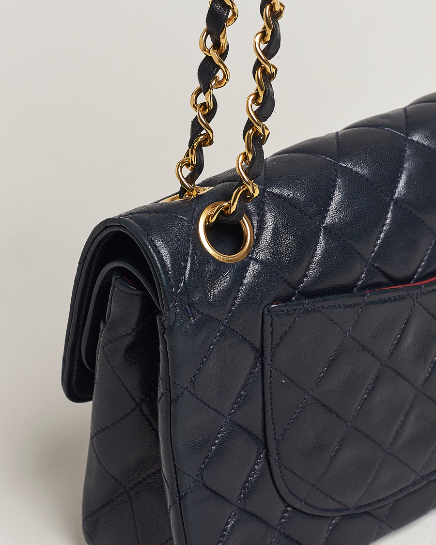 Mies | Chanel Pre-Owned Small Classic Flap Bag Navy | Chanel Pre-Owned | Small Classic Flap Bag Navy