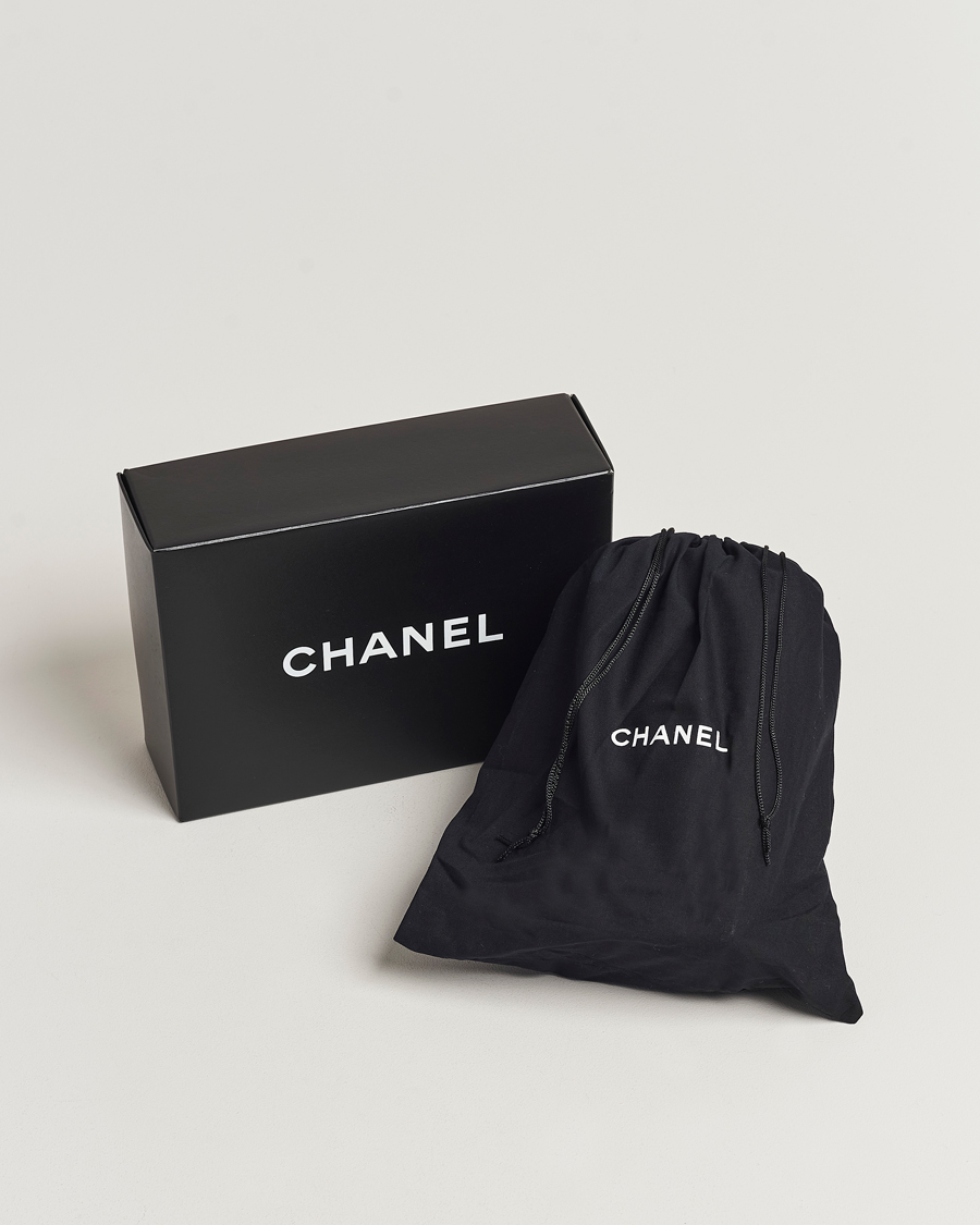 Mies | Chanel Pre-Owned Patent Flap Bag Yellow | Chanel Pre-Owned | Patent Flap Bag Yellow