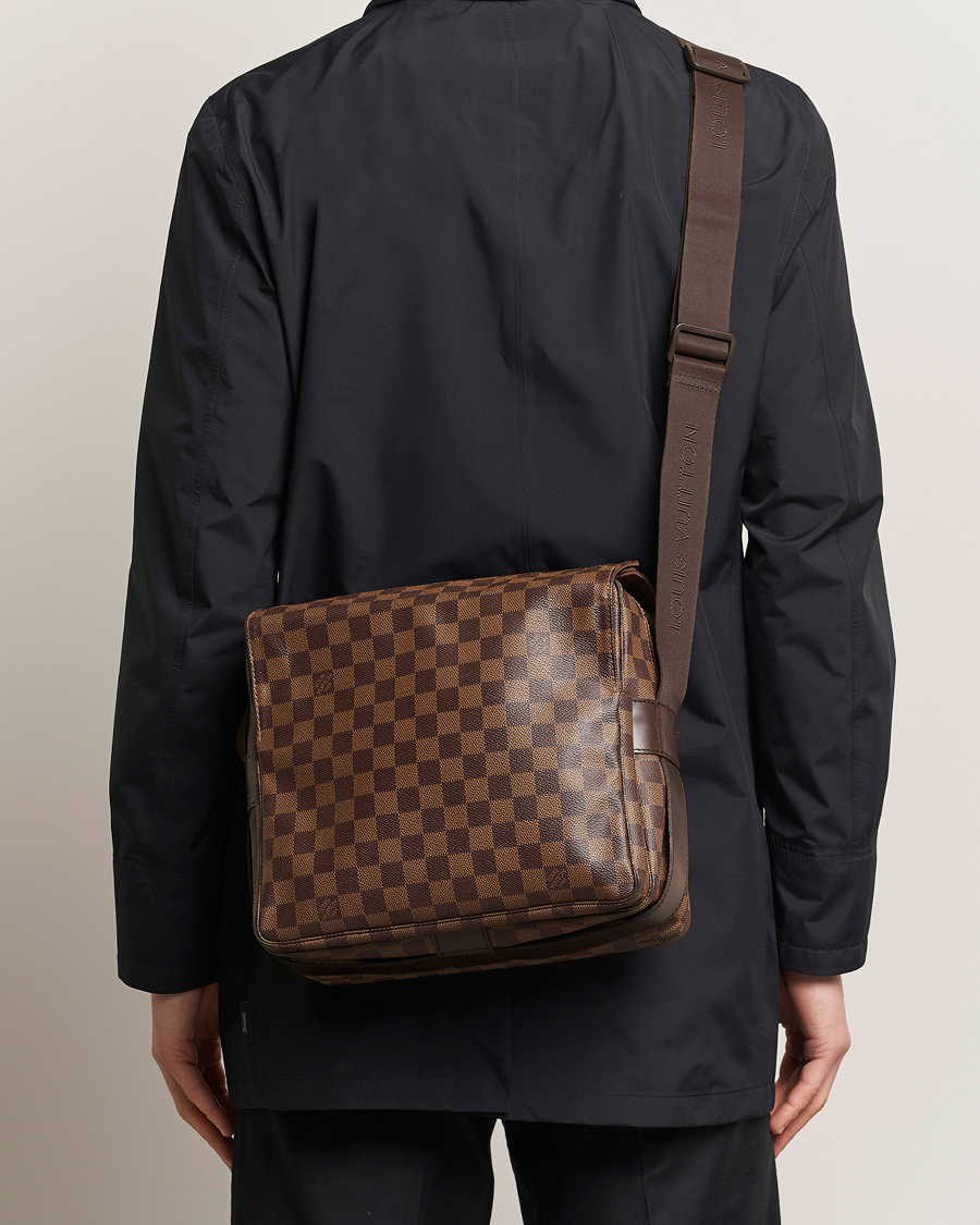Mies | Louis Vuitton Pre-Owned Naviglio Messenger Bag Damier Ebene | Louis Vuitton Pre-Owned | Naviglio Messenger Bag Damier Ebene