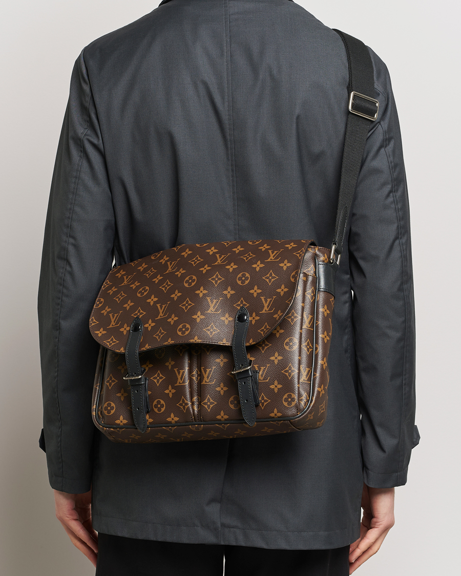 Mies | Louis Vuitton Pre-Owned Christopher Shoulder Bag Monogram | Louis Vuitton Pre-Owned | Christopher Shoulder Bag Monogram