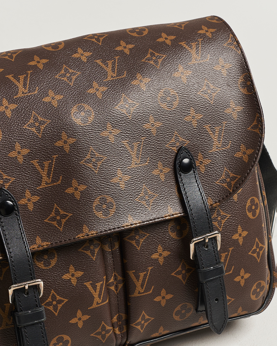 Mies | Louis Vuitton Pre-Owned Christopher Shoulder Bag Monogram | Louis Vuitton Pre-Owned | Christopher Shoulder Bag Monogram