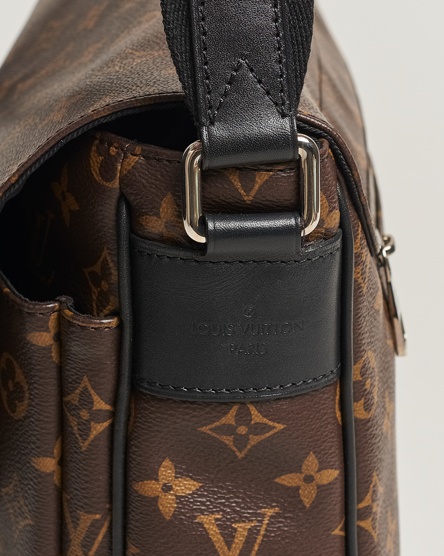 Mies | Louis Vuitton Pre-Owned Christopher Shoulder Bag Monogram | Louis Vuitton Pre-Owned | Christopher Shoulder Bag Monogram