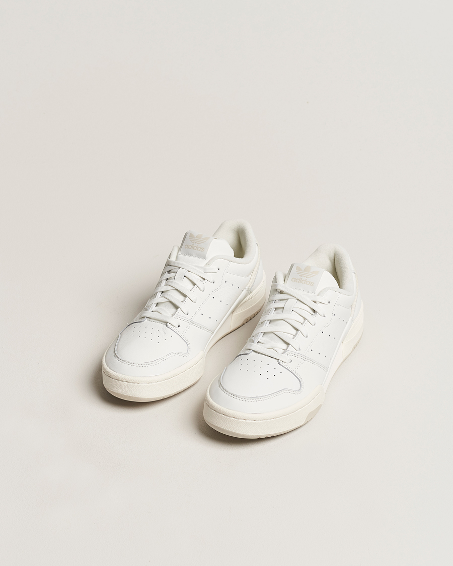 Herr | adidas Originals | adidas Originals | Team Court 2 Sneaker Off White