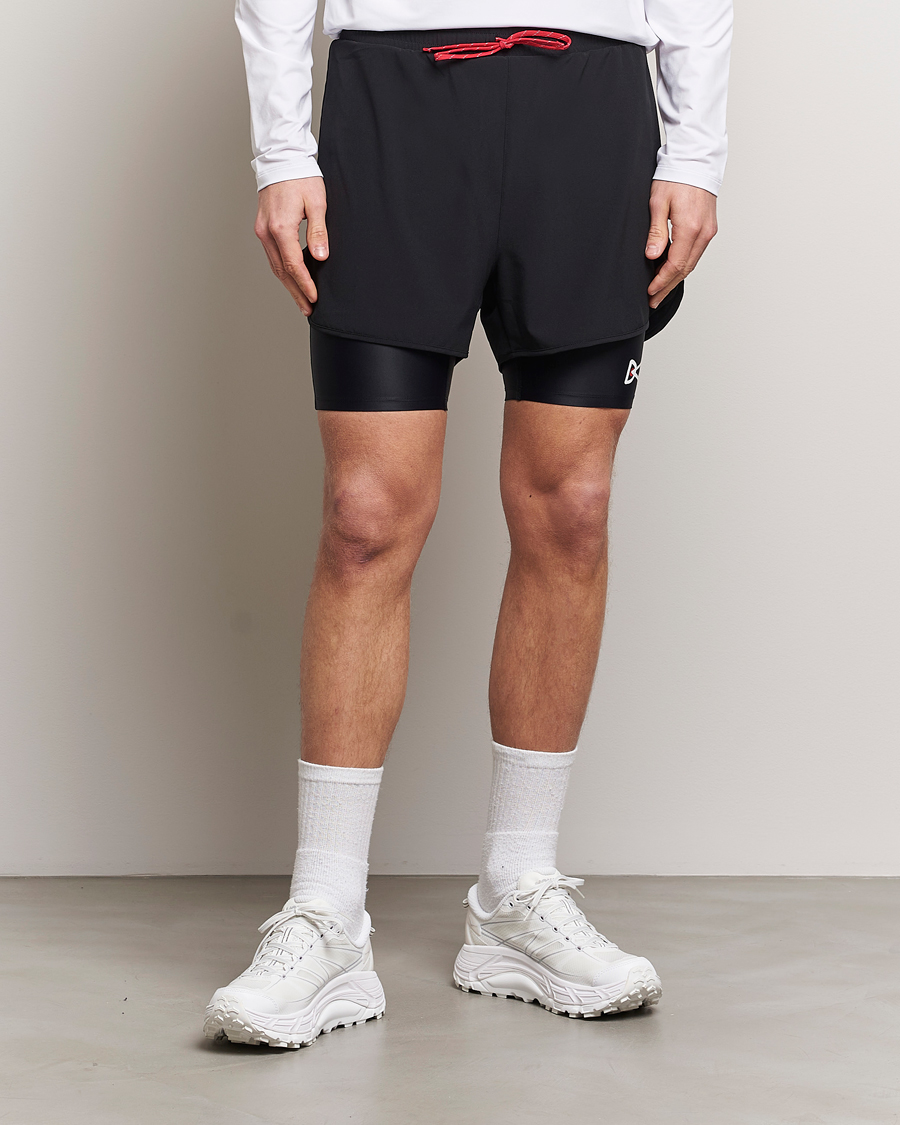 Mies | Shortsit | District Vision | Layered Trail Shorts Black