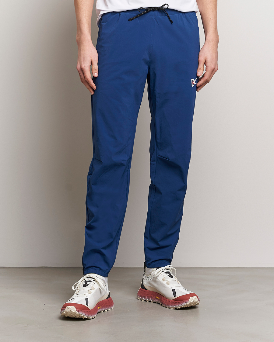 Mies | Housut | District Vision | Lightweight DWR Track Pants Navy