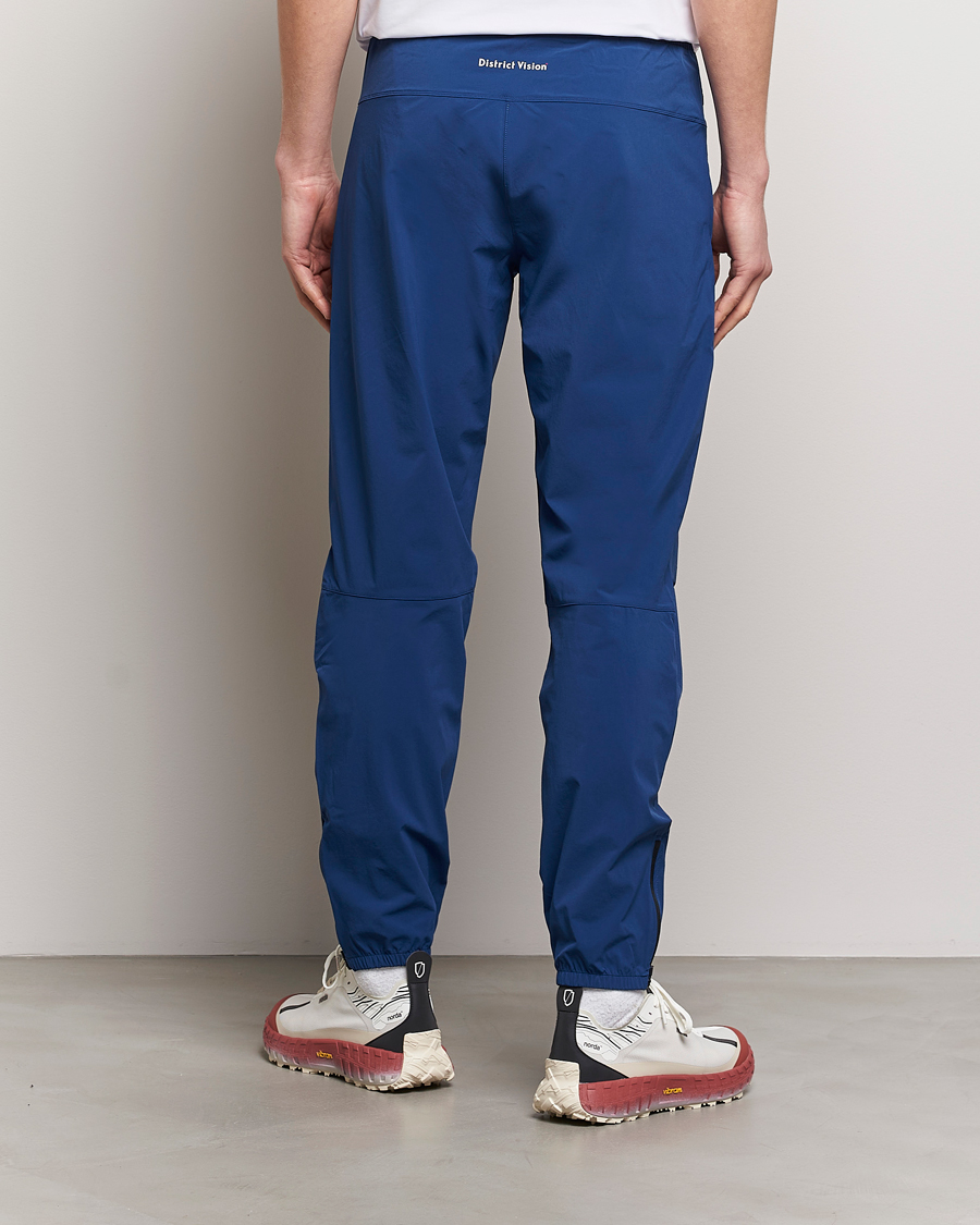 Mies | Housut | District Vision | Lightweight DWR Track Pants Navy
