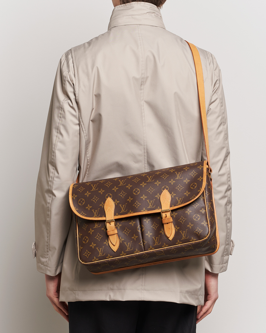Mies | Pre-Owned & Vintage Bags | Louis Vuitton Pre-Owned | Gibecière Messenger Bag Monogram