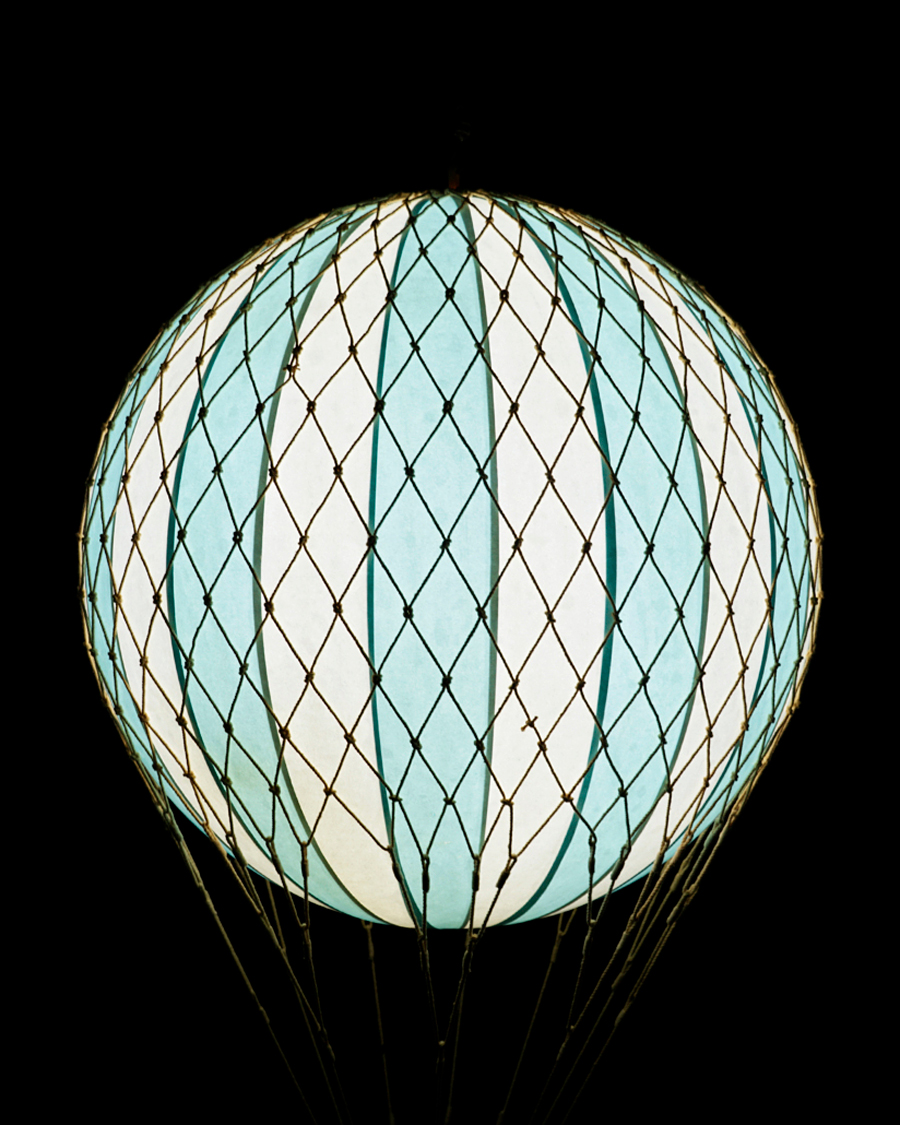 Mies | Koristeet | Authentic Models | Travels Light Led Balloon Blue Light