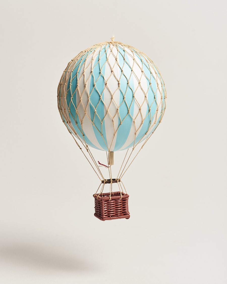 Mies | Koristeet | Authentic Models | Travels Light Balloon Light Blue