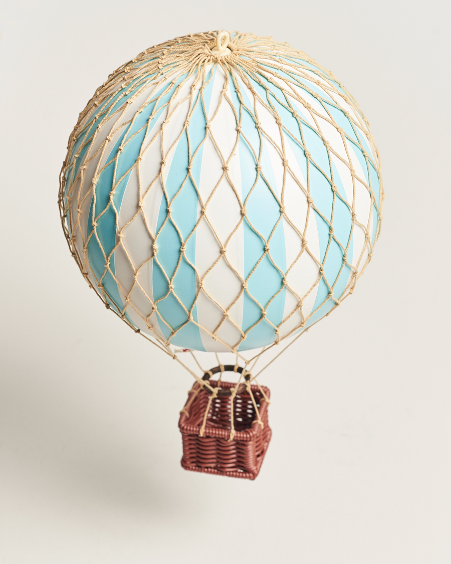 Mies | Koristeet | Authentic Models | Travels Light Balloon Light Blue