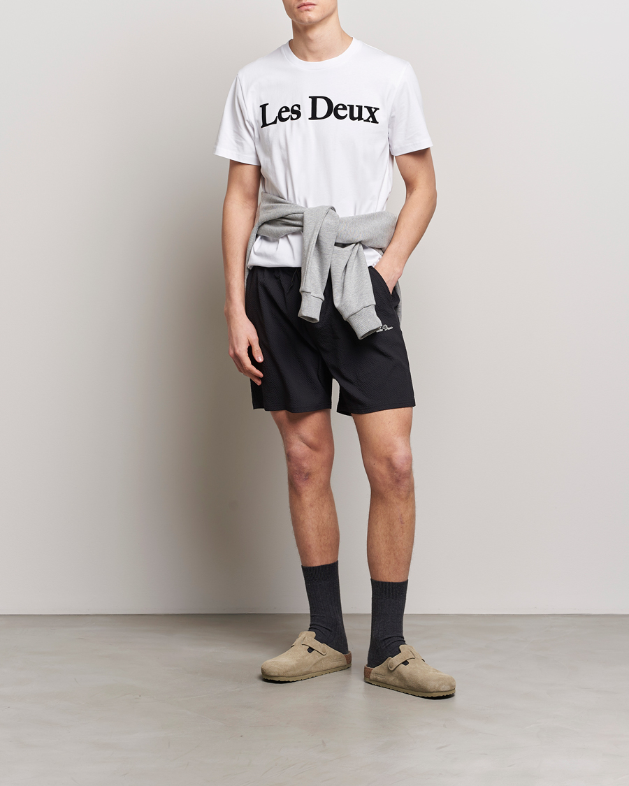 Mies | T-paidat | LES DEUX | Charles Logo T-Shirt Wihte