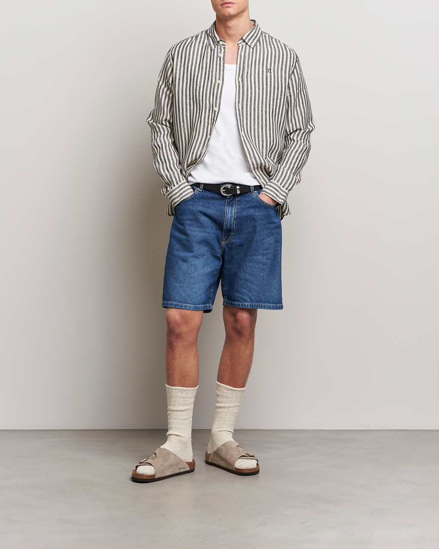 Mies | Kauluspaidat | LES DEUX | Kristian Striped Linen Button Down Shirt Ivory/Navy