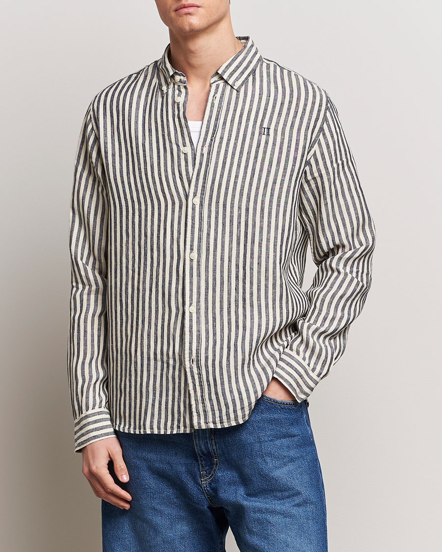 Mies | Kauluspaidat | LES DEUX | Kristian Striped Linen Button Down Shirt Ivory/Navy