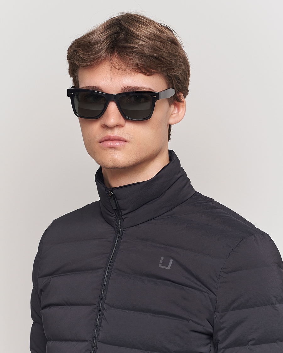 Mies | Uudet tuotekuvat | Oliver Peoples | No.4 Polarized Sunglasses Black