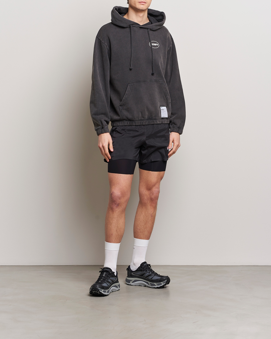 Mies | Shortsit | Satisfy | TechSilk 5 Inch Shorts Black
