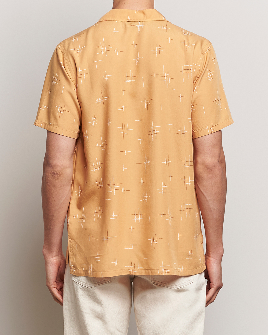 Mies | Kauluspaidat | Nudie Jeans | Arvid 50s Hawaii Shirt Ochre