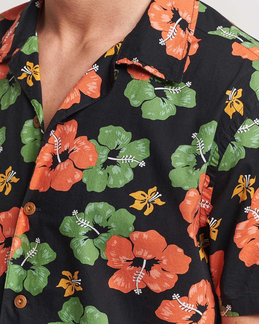 Mies | Kauluspaidat | Nudie Jeans | Arvid Flower Hawaii Shirt Black