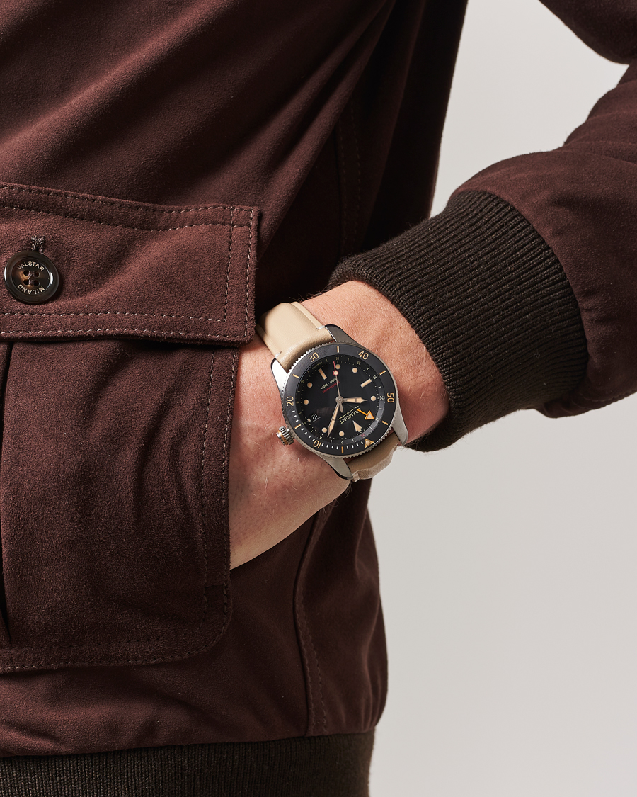 Mies | Bremont S302 GMT Diver 40mm Sahara | Bremont | S302 GMT Diver 40mm Sahara