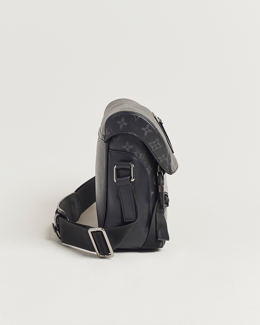 Mies | Louis Vuitton Pre-Owned Messenger Voyager PM Bag Monogram Eclipse | Louis Vuitton Pre-Owned | Messenger Voyager PM Bag Monogram Eclipse