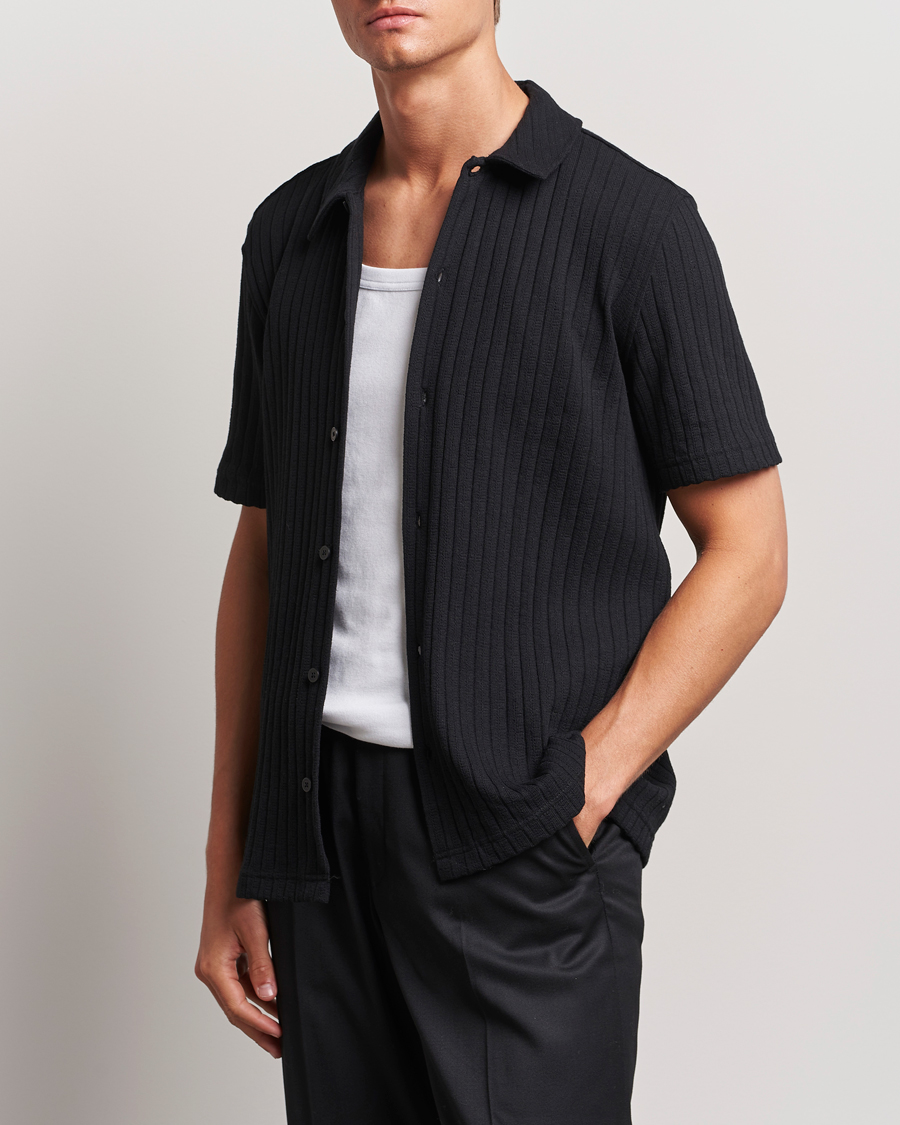 Mies |  | Samsøe Samsøe | Sakvistbro Structured Short Sleeve Shirt Black