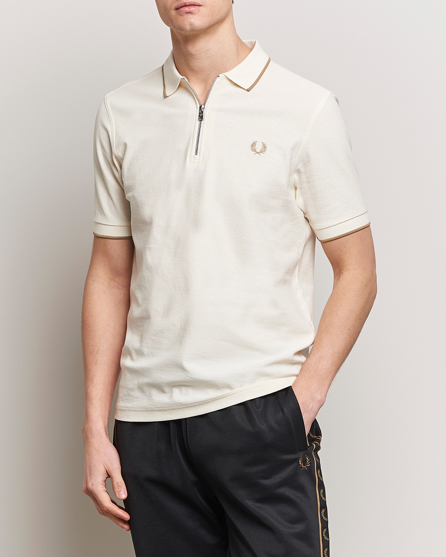 Mies | Best of British | Fred Perry | Crépe Half Zip Polo Ecru