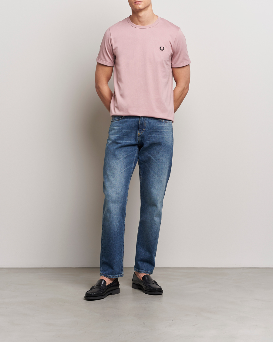 Mies | T-paidat | Fred Perry | Ringer T-Shirt Dusty Rose Pink