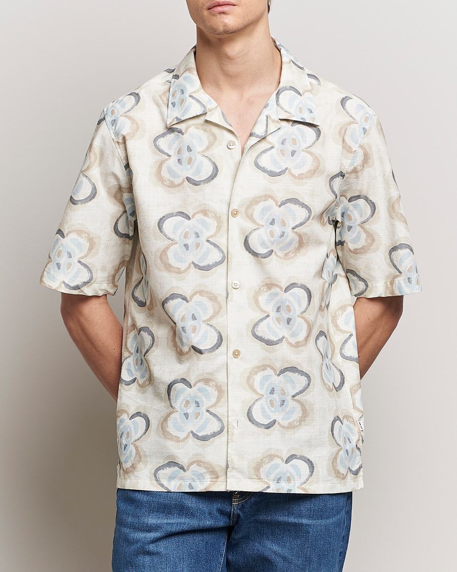 Mies | Lyhythihaiset kauluspaidat | NN07 | Ole Printed Short Sleeve Shirt Ecru Multi