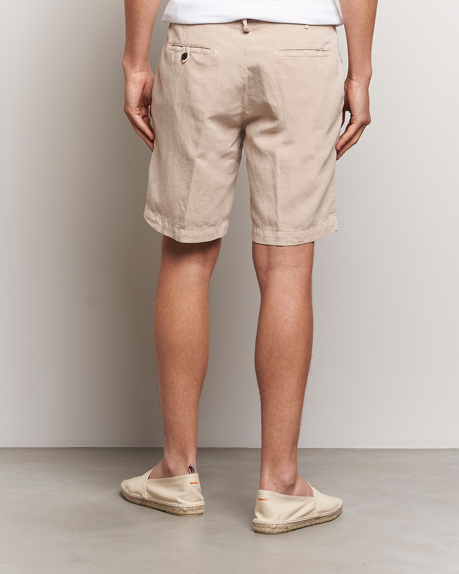 Mies | Shortsit | Oscar Jacobson | Poggio Washed Linen Shorts Beige