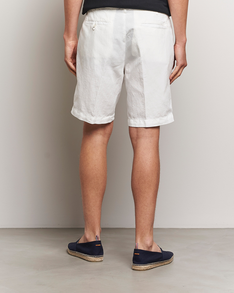 Mies | Shortsit | Oscar Jacobson | Poggio Washed Linen Shorts White