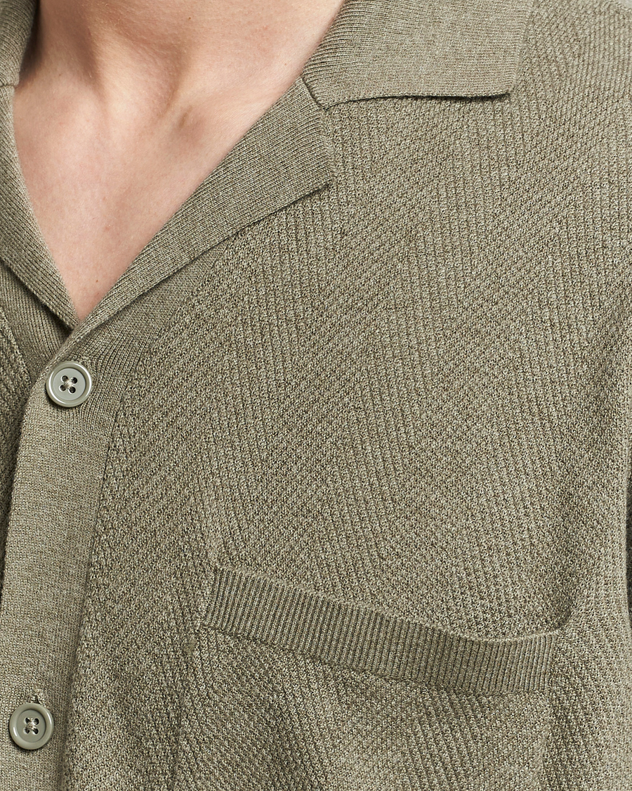 Mies | Kauluspaidat | A Day's March | Yamu Knitted Herringbone Shirt Olive