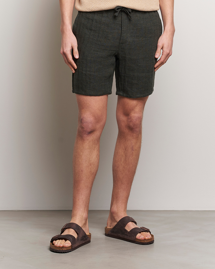 Mies | A Day's March | A Day's March | Ipu Herringbone Linen Drawstring Shorts Olive
