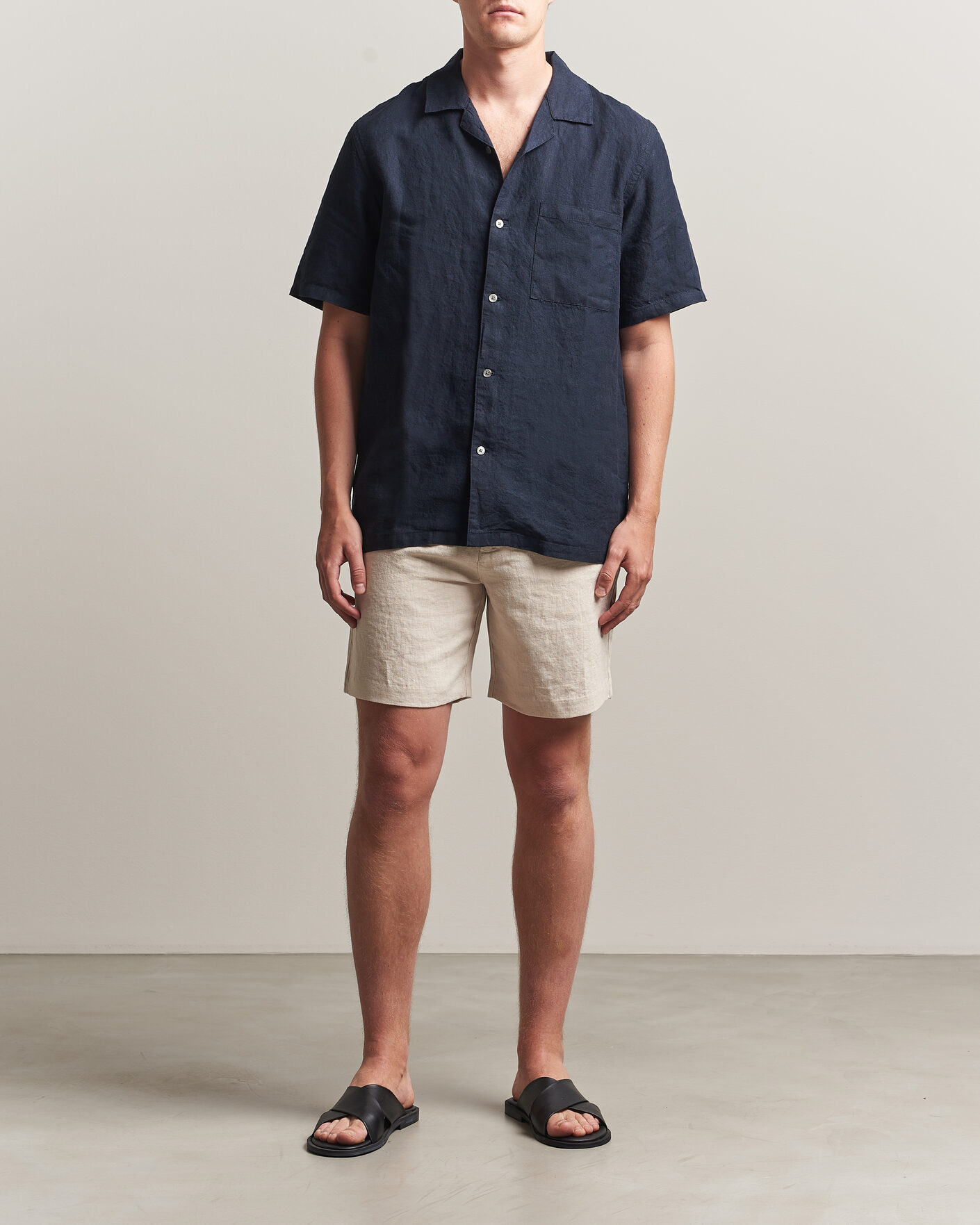 Mies | Shortsit | A Day's March | Luny Linen Shorts Oyster