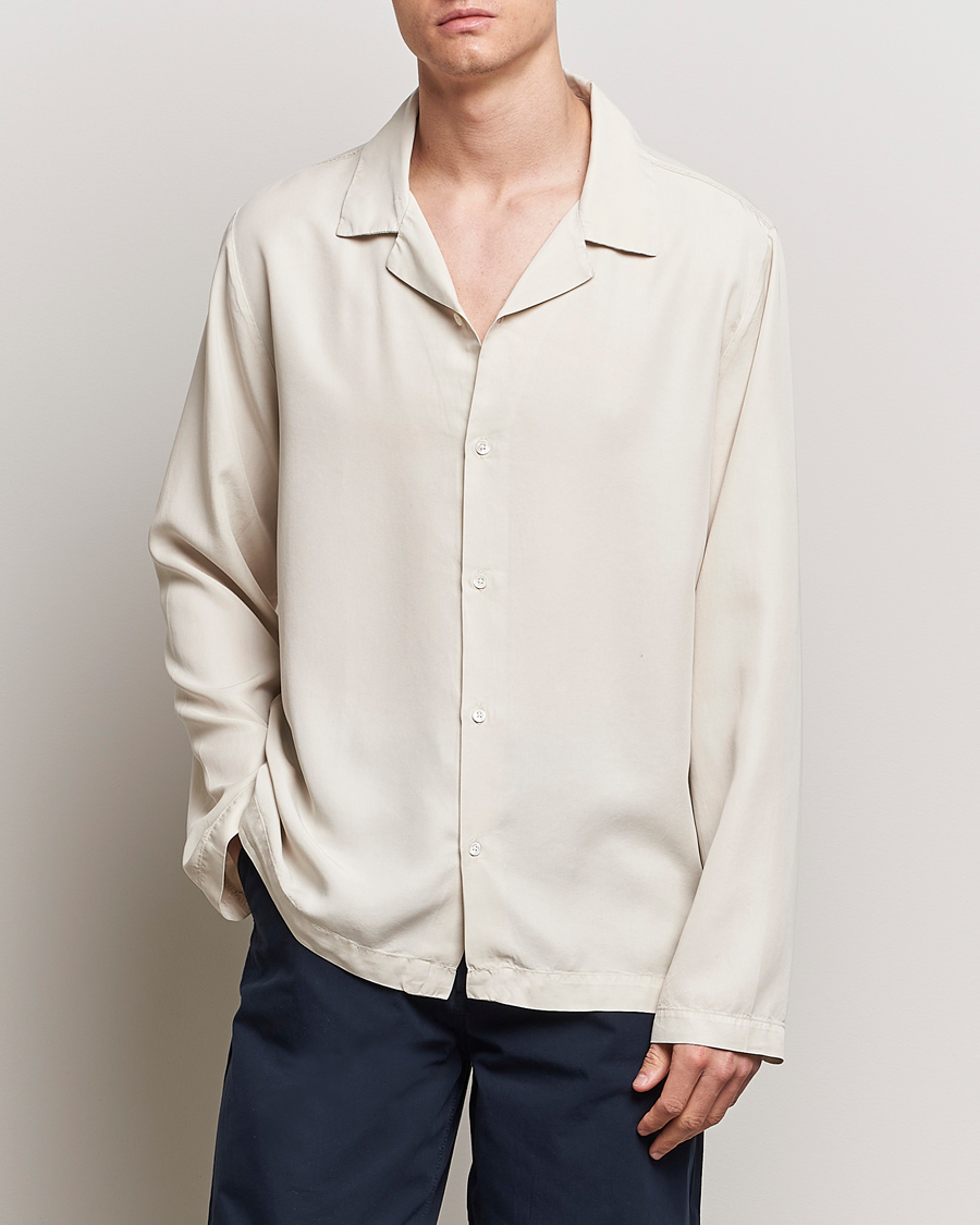 Mies | Rennot | A Day's March | Chase Camp Collar Lyocell Shirt Oyster