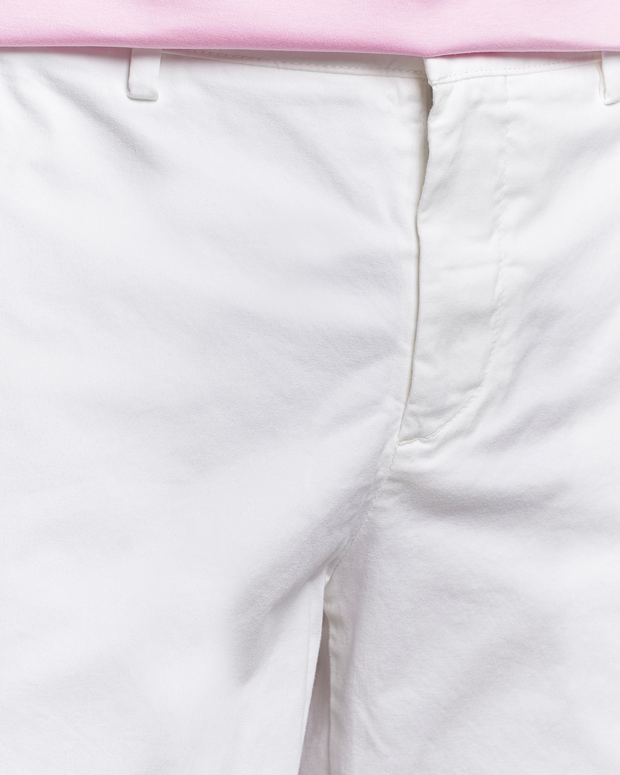 Mies | Shortsit | J.Lindeberg | Nathan Cloud Satin Shorts White